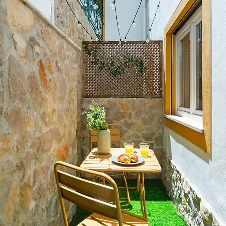2-bed With A Charming Terrace At Intendente Apartman Lisboa