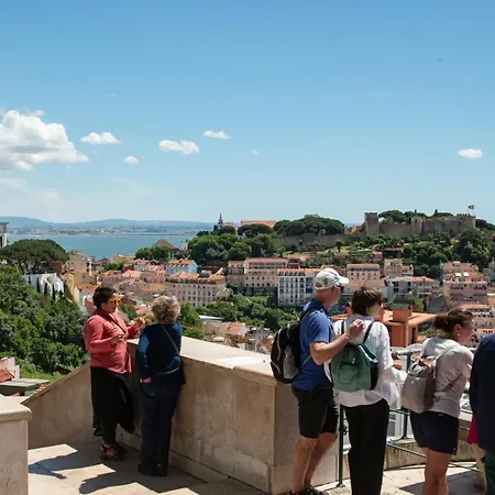 2-bed With A Charming Terrace At Intendente Apartman