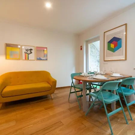 2-bed With A Charming Terrace At Intendente * リスボン
