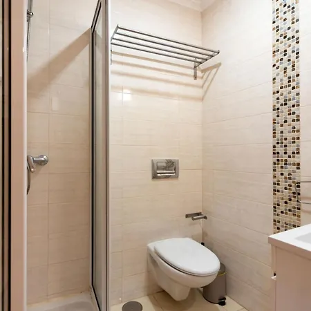 2-bed With A Charming Terrace At Intendente Lisbon