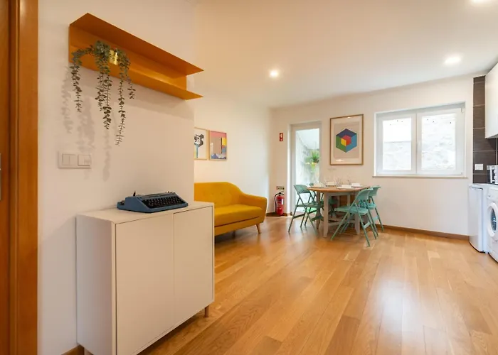 شقة 2-bed With A Charming Terrace At Intendente Lisboa