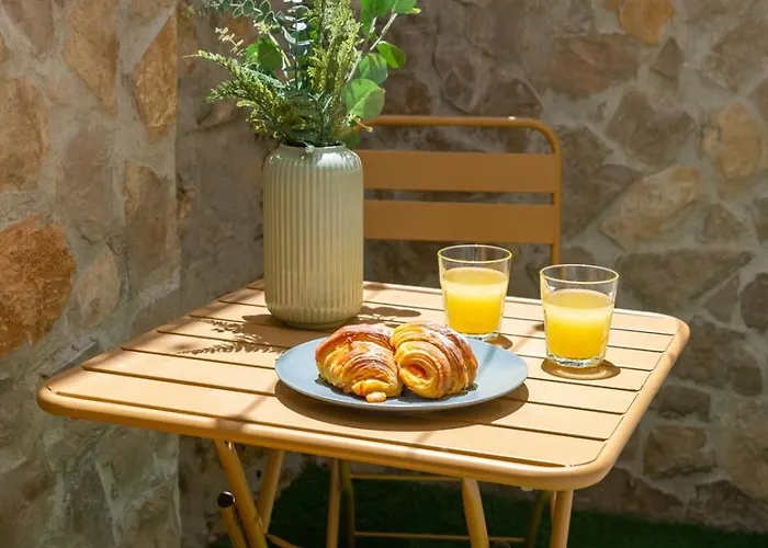 2-bed With A Charming Terrace At Intendente شقة Lisboa