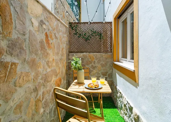 2-bed With A Charming Terrace At Intendente شقة Lisboa