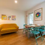2-bed With A Charming Terrace At Intendente * Lissabon