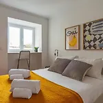 2-bed With A Charming Terrace At Intendente Apartment Lissabon