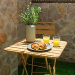 2-bed With A Charming Terrace At Intendente Apartment Lissabon