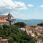 2-bed With A Charming Terrace At Intendente * Lissabon