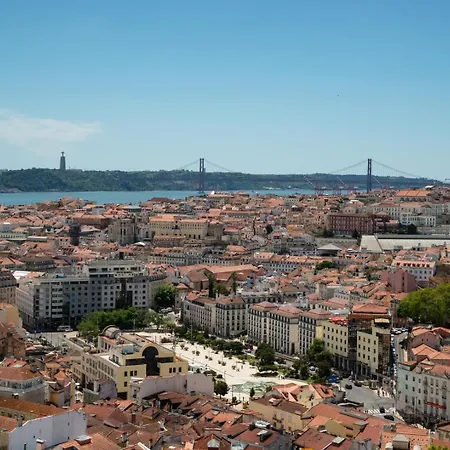 2-bed With A Charming Terrace At Intendente Lisbon
