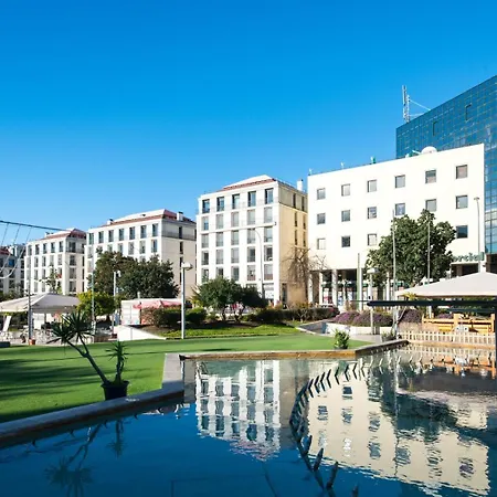 2-bed With A Charming Terrace At Intendente * Lissabon